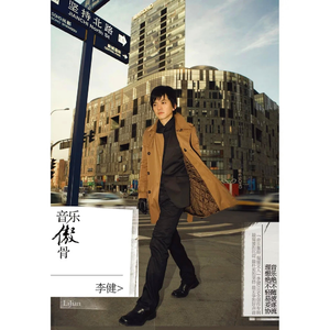 女仆扒开㊙️让男人桶爽免费
